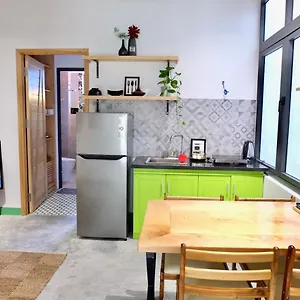 Apartment Uri House, 1- 2 Bedroom Tourism Apt, 5' Walk Dragon Bridge, Da Nang